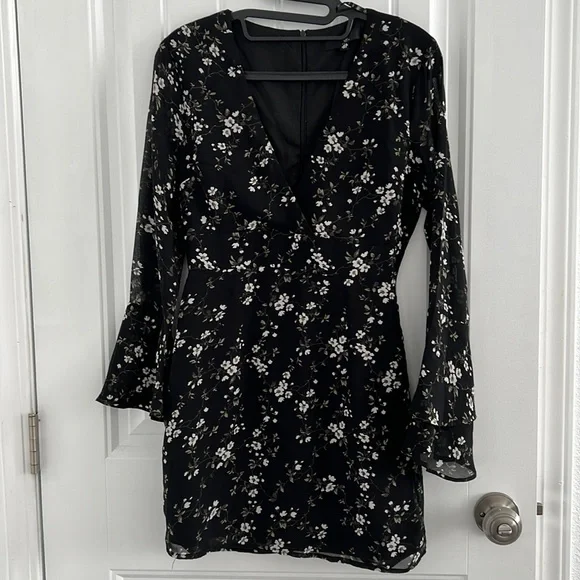 sir soleil long sleeve dress Laundry by Shelli Segal HU07D04 Formal Long Sleeve Dress